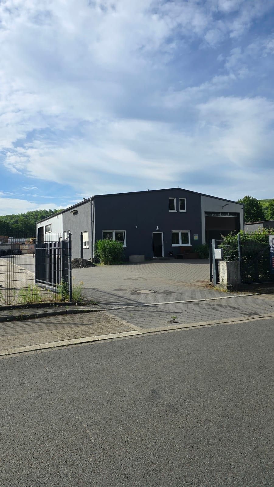 Betriebsgelände von RuhrTruck an der Industriestraße 3 in Herten